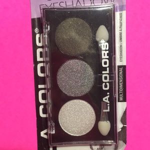 2/10 L.A. Colors Eye Shadow Lily